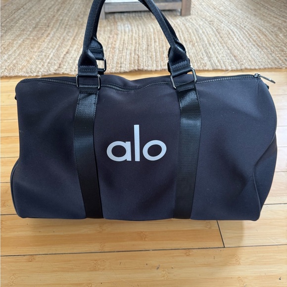 ALO Yoga Midnight Black Duffel Bag - Picture 3 of 7